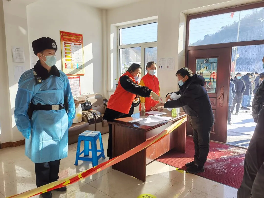 江源区： 落实“一村一辅警”制度 服务辖区群众