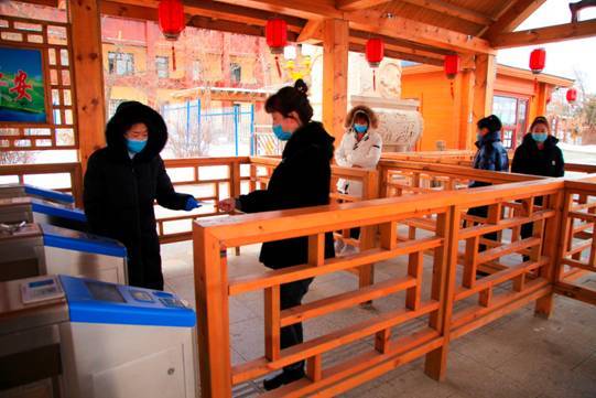 六鼎山文化旅游区:防疫措施到位 游客游园有序
