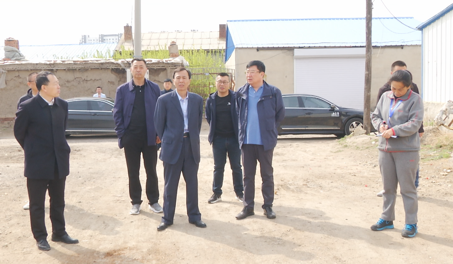 县领导检查指导城市卫生整治工作