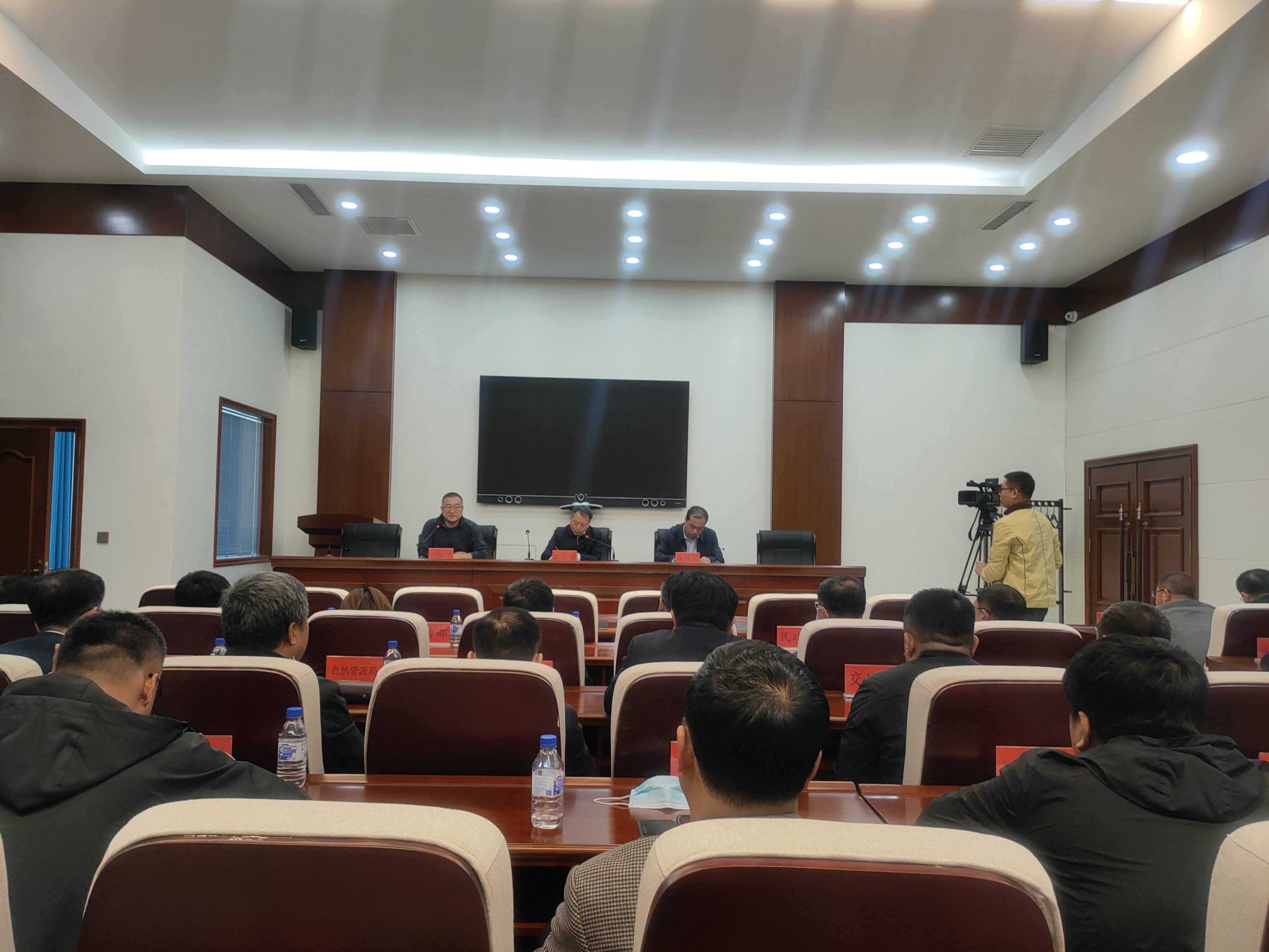 全县巩固拓展脱贫攻坚成果暨乡村建设行动推进工作调度会召开