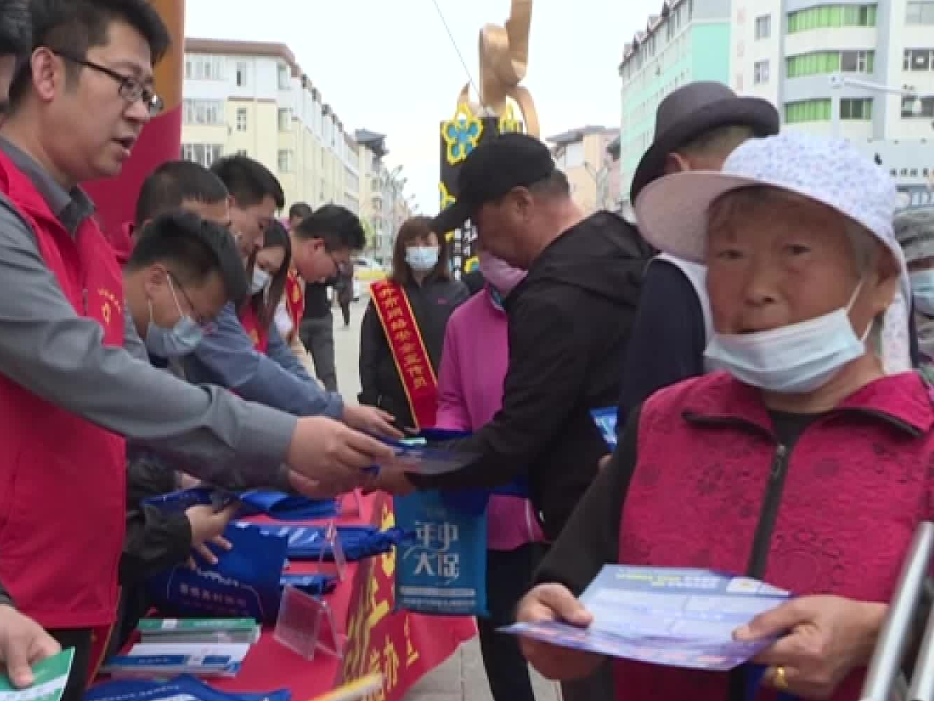 【룡정뉴스】우리시서 <<중화인민공화국 인터넷안전법>> 실시 4주년 계렬선전활동 전개