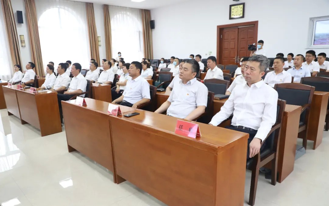 蛟河市委理论学习中心组集中收看庆祝中国共产党成立100周年大会直播