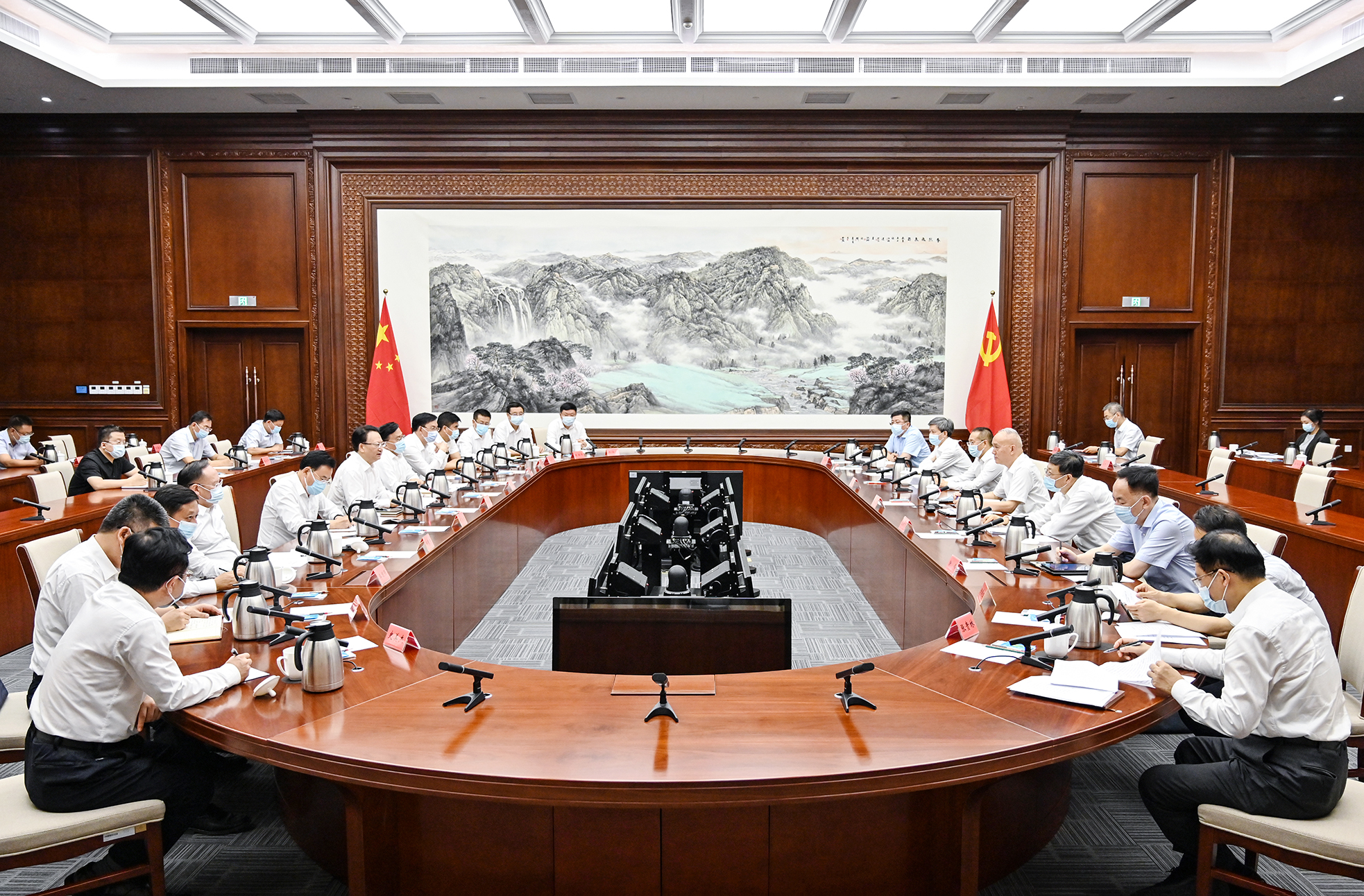 吉林省与北京市在京举行工作会谈
