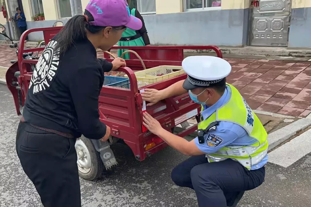 临江交警致广大农民朋友的一封信