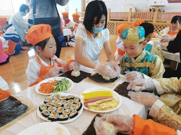 珲春：校园盛开“民族花”