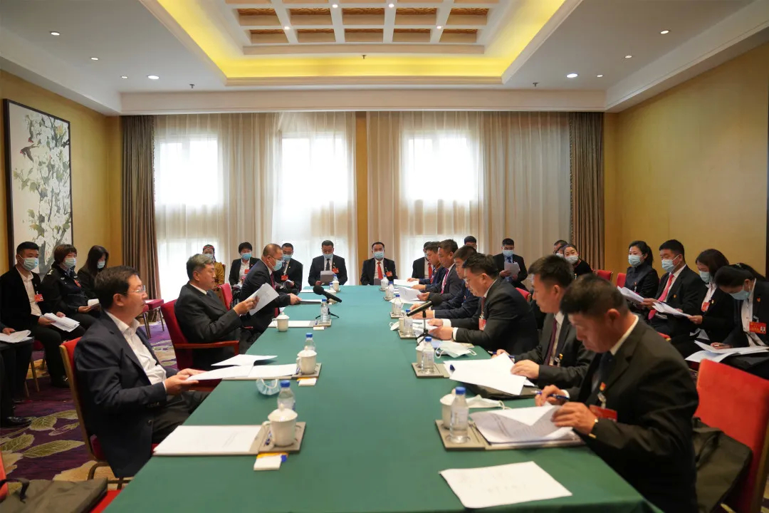中共前郭县第十五次代表大会代表团召开第一次会议