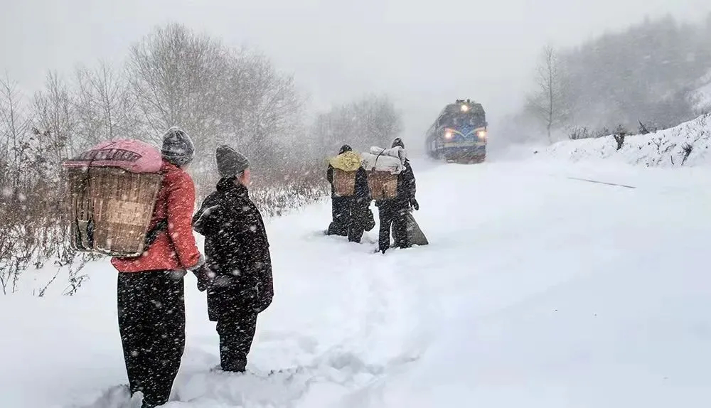 燃情冬奥 雪遇白山 | 冬日松岭“乘降所”，一个有故事的白山小村庄！