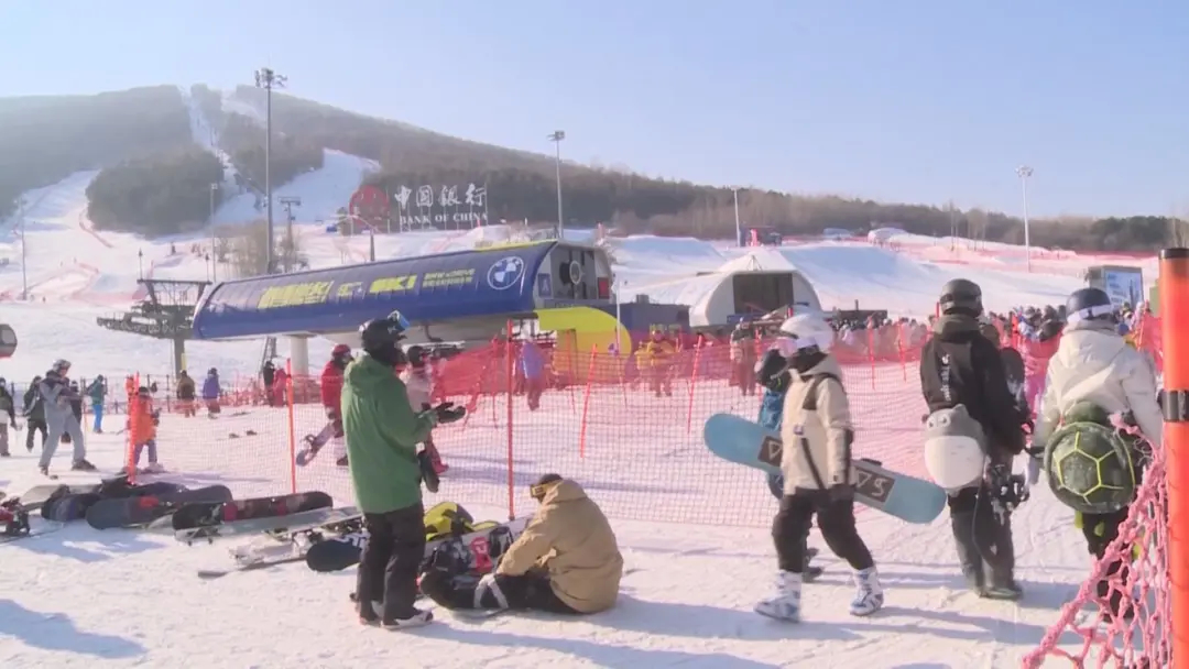 （欢冰乐雪看吉林）“冰雪吉林e起嗨”：燃情冰雪 “冷资源”变为“热产业”