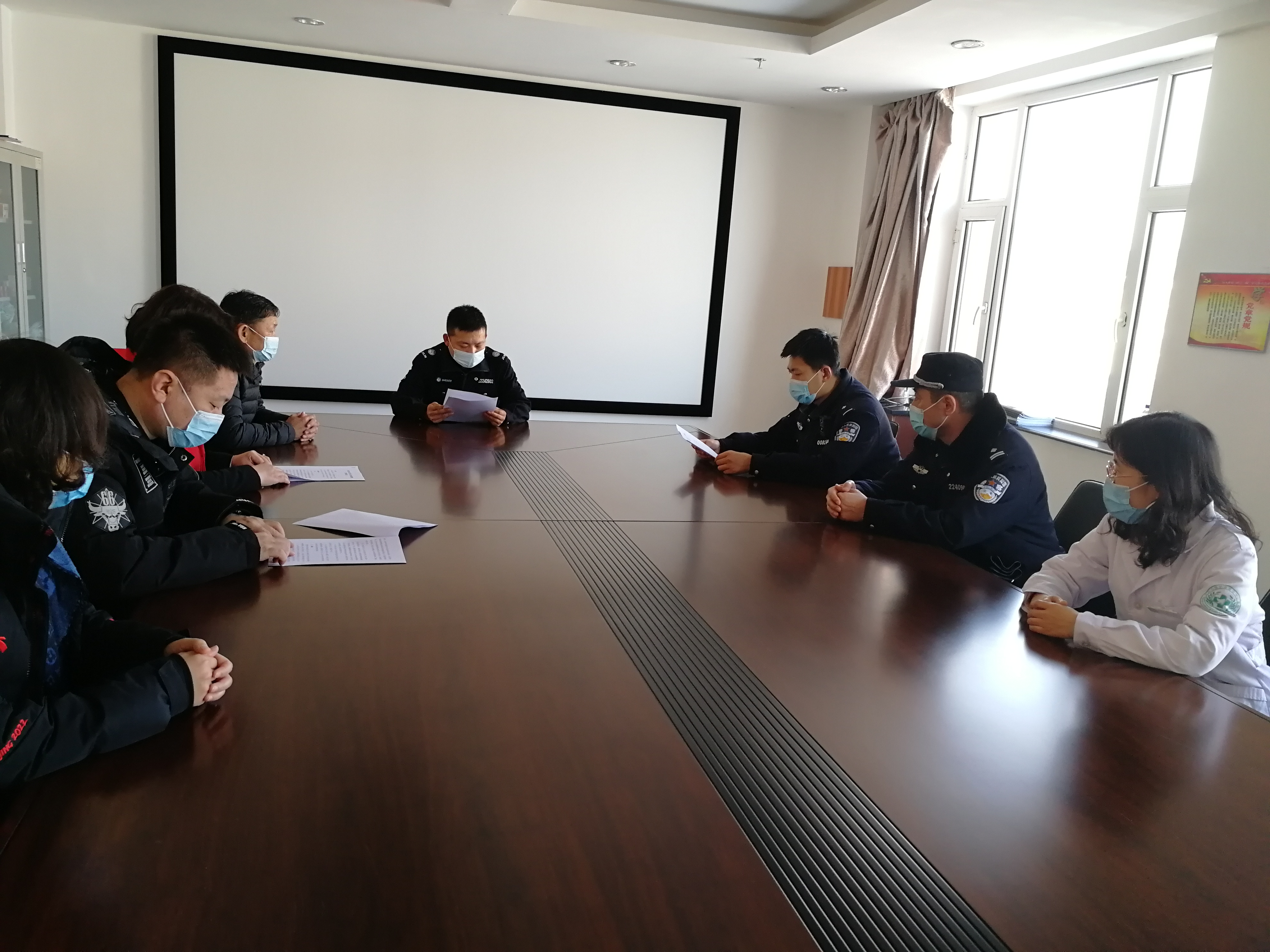 长白山社会管理服务中心开展寒冬救助应急处置演练