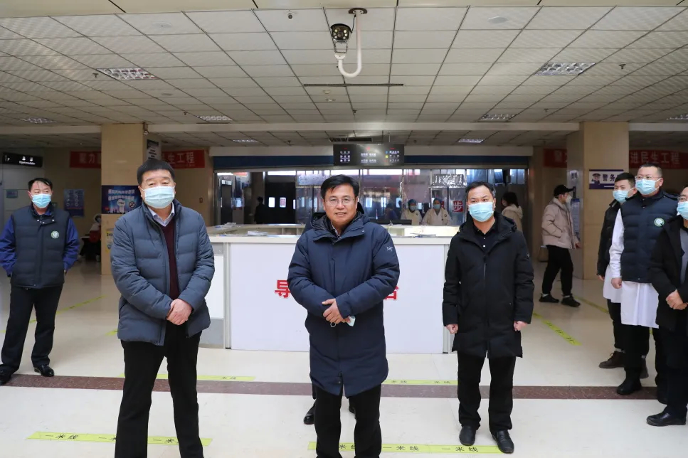 乾安县领导走访慰问不停产企业和服务单位
