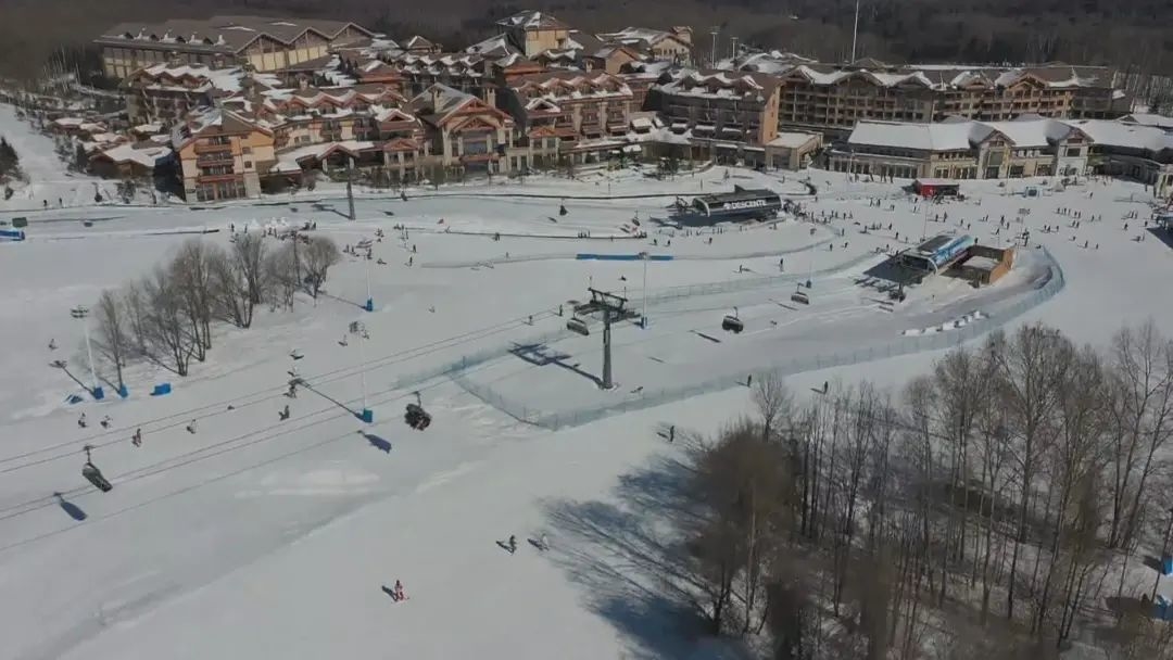 （冬奥在北京 体验在吉林）白山市掀起“后冬奥”时代冰雪体验热