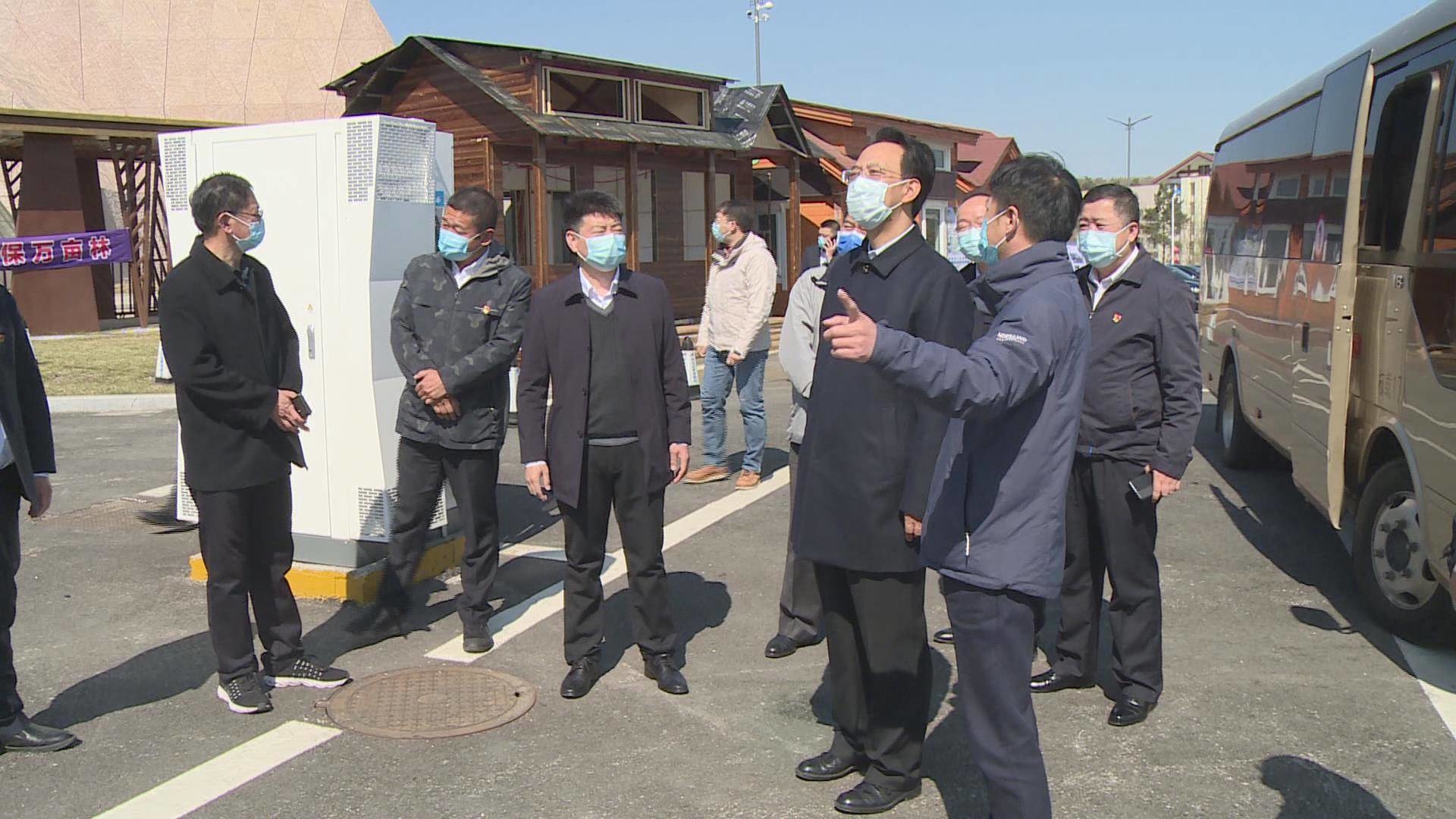 陈鸿罡就常态化疫情防控、安全生产、市场保供等工作开展实地调研