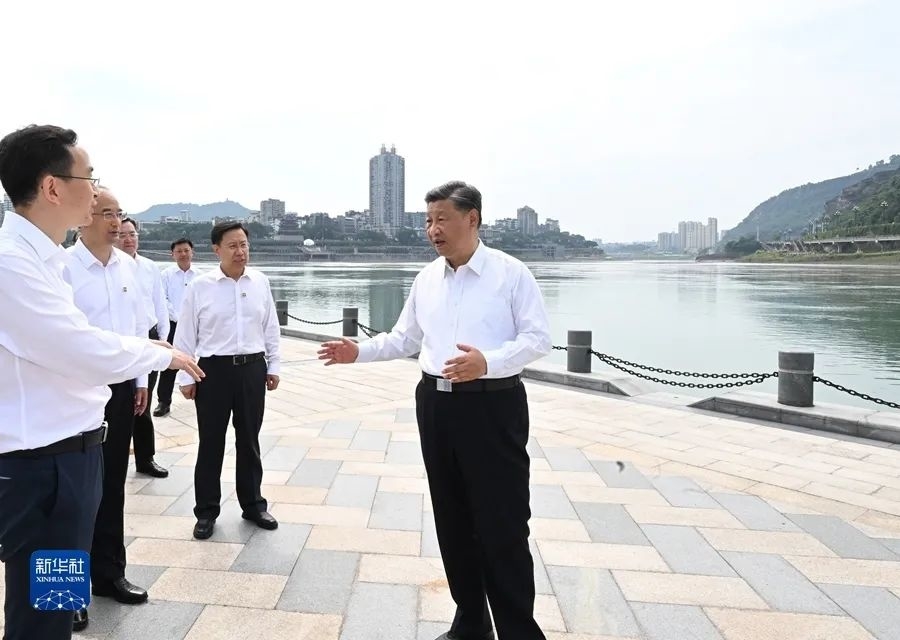 “让人民群众奔着更好的日子去”——习近平总书记考察四川纪实