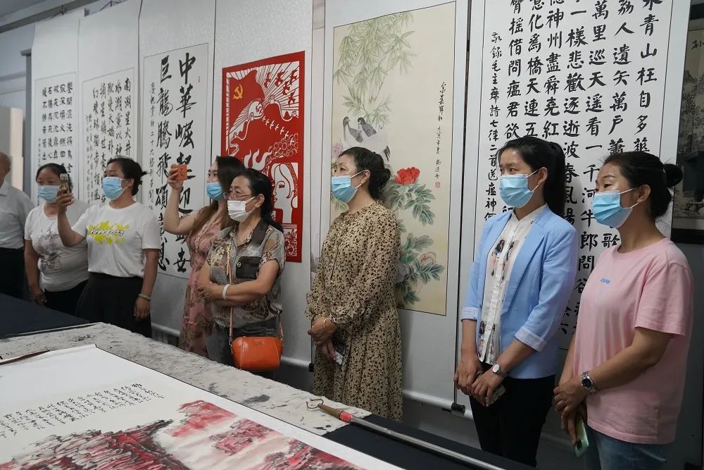 【喜迎党的二十大】前郭县蒙古艾里社区举办“庆七一·喜迎二十大”书画展