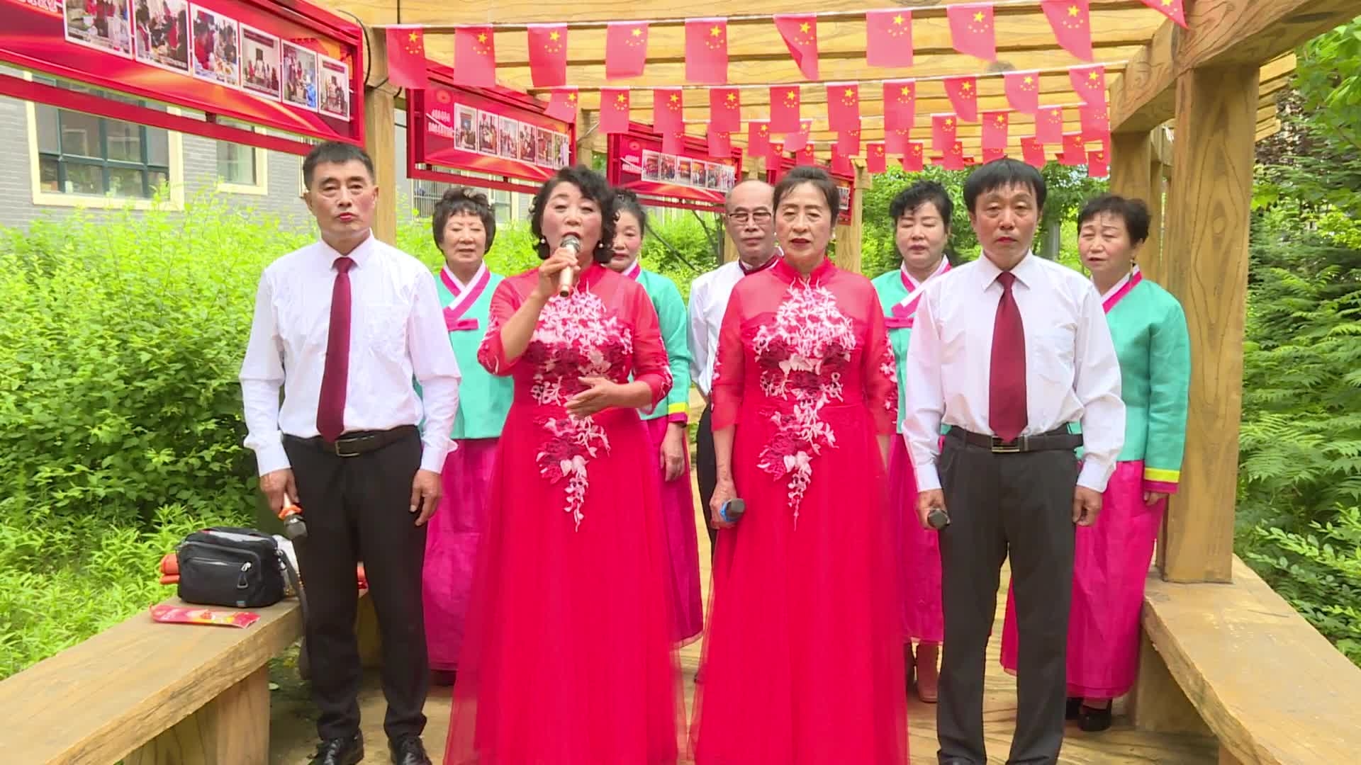 打造文化长廊
扮靓小区环境