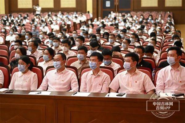 【学习贯彻省第十二次党代会精神】省第十二次党代会精神省委宣讲团宣讲活动在我省干部群众中引起热烈反响