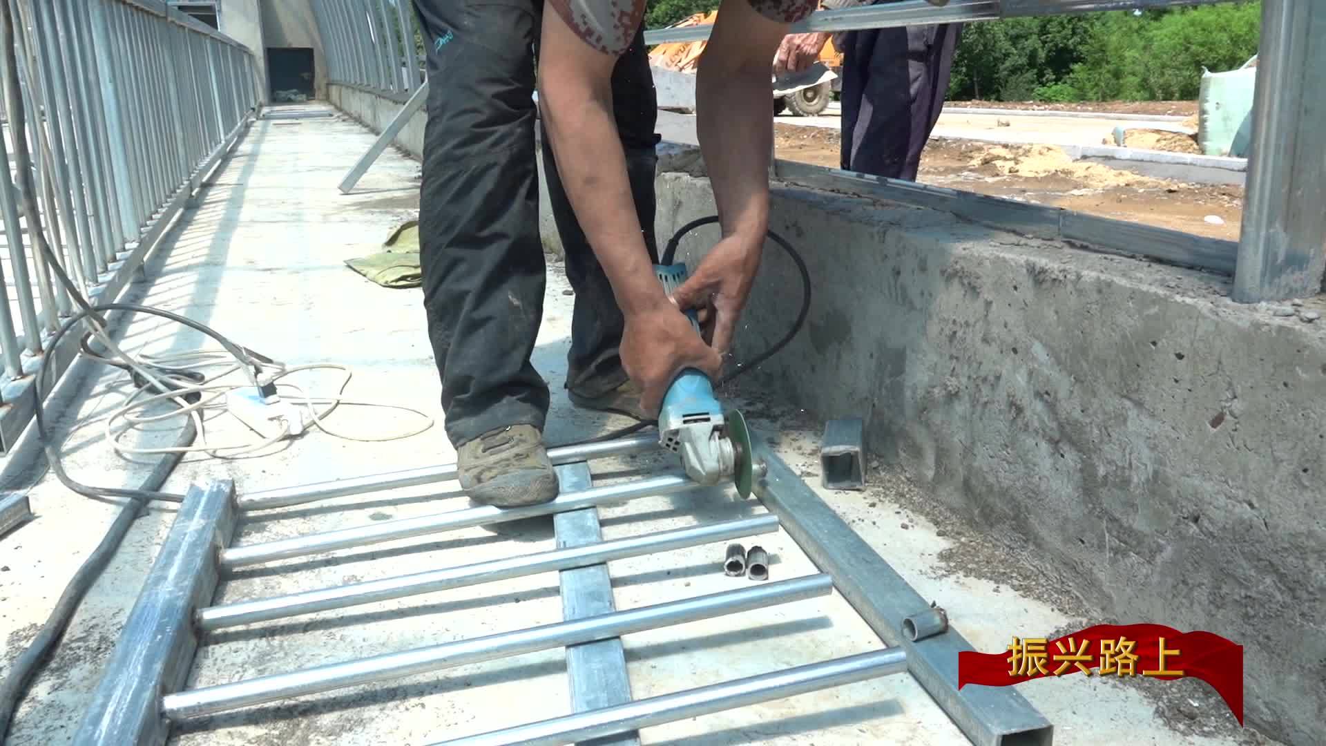 我县第一个村集体猪舍即将建成
