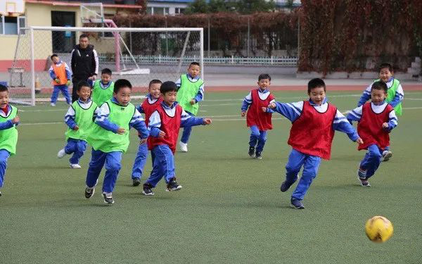 龙井市将校园足球作为教体融合改革的突破点