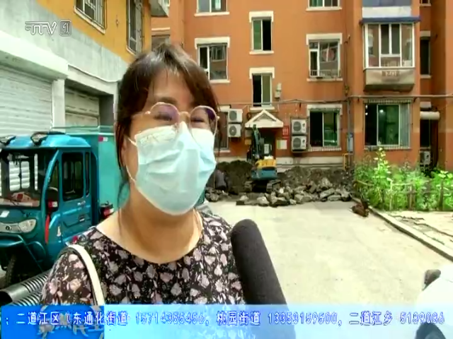 船营社区为桂名西苑小区更换下水管道