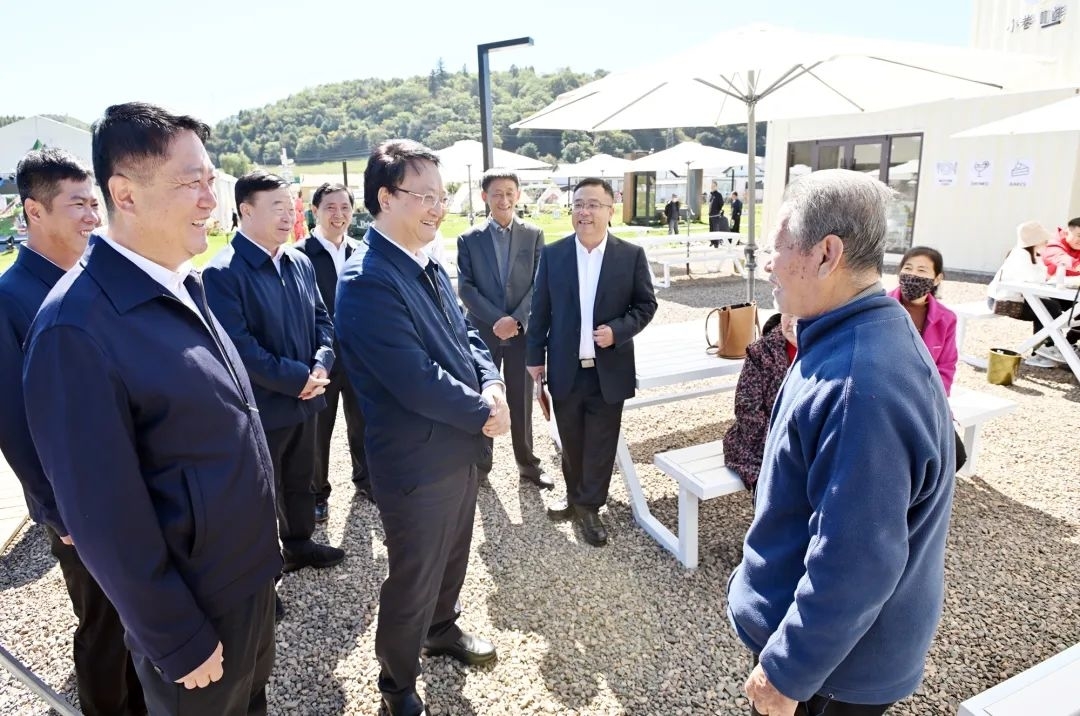 景俊海：坚持保护生态与发展生态旅游相得益彰 加快绿色转型发展 推进生态强省建设