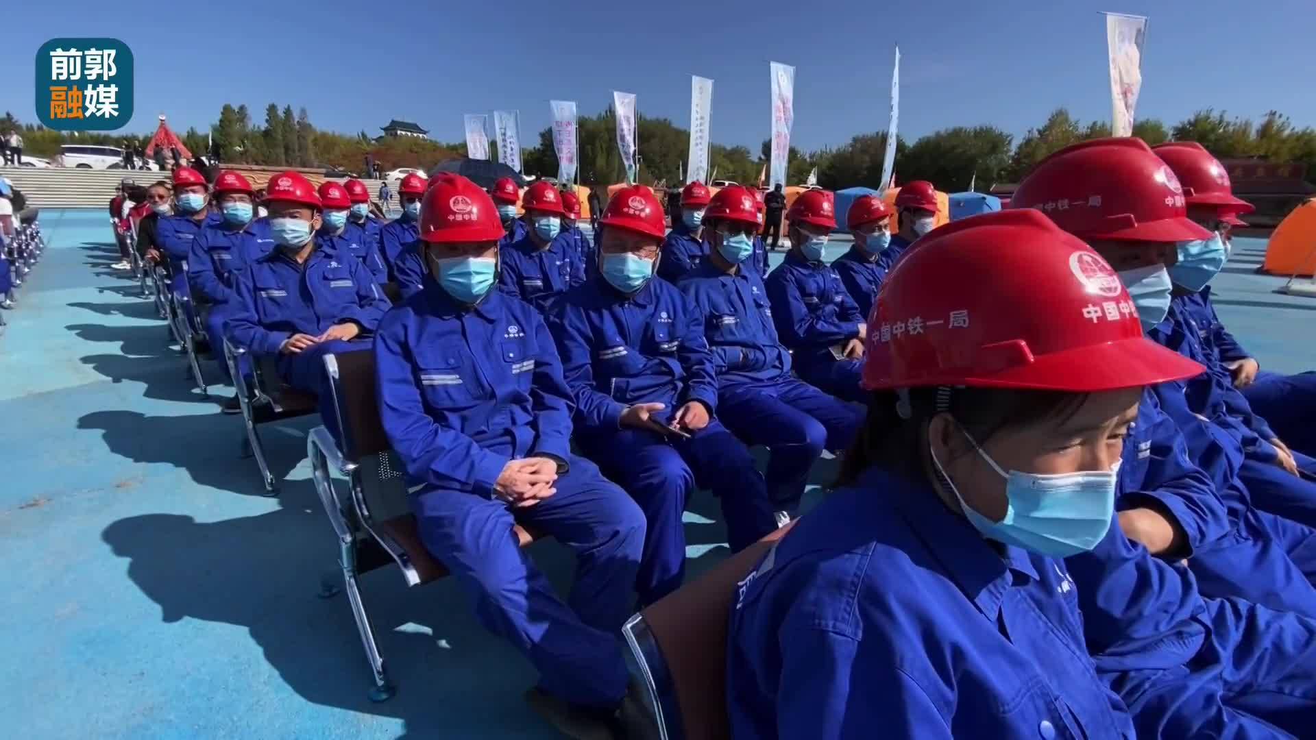 查干湖之秋·湿地观鸟节
圣水湖畔唱家乡—宋玉柱、额尔丹音乐会