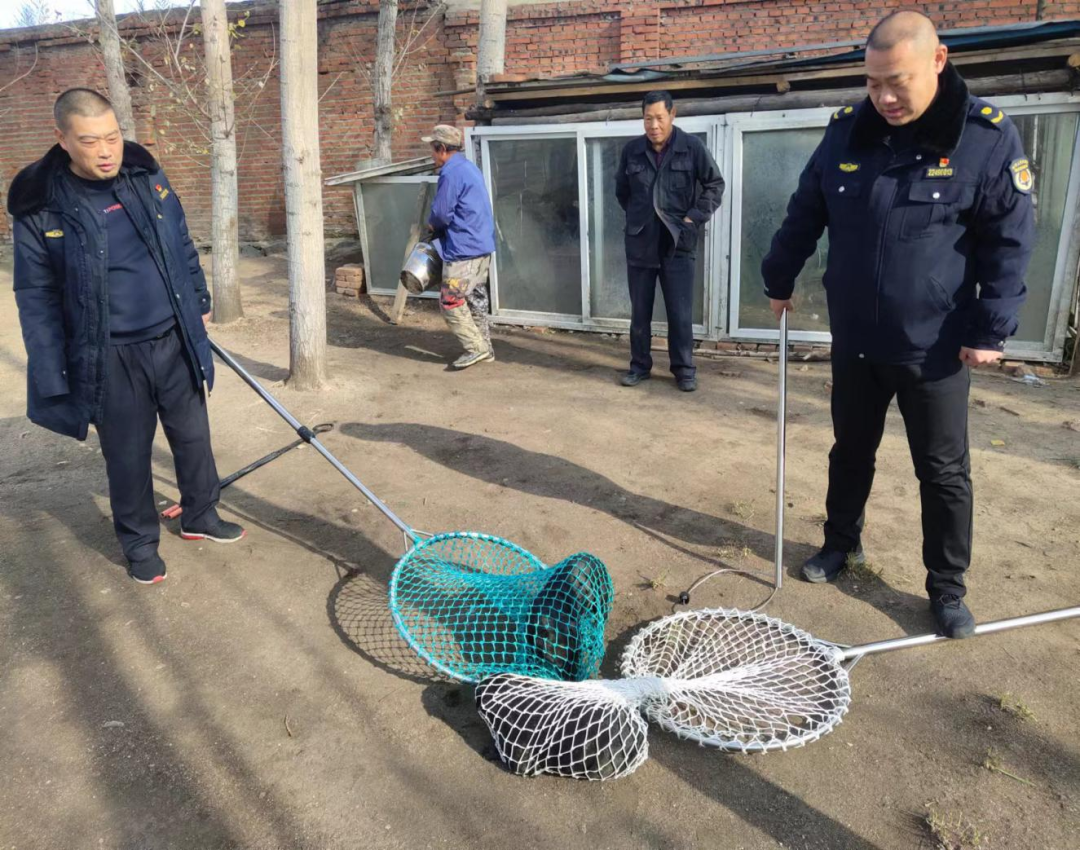 龙井市城建管理监察大队联合执法调节民事纠纷