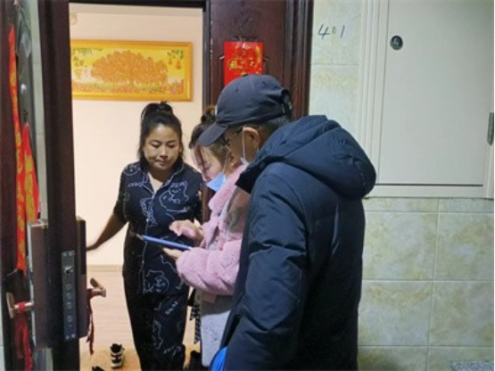 胜利街文苑社区开展人口变动情况抽样调查入户登记工作