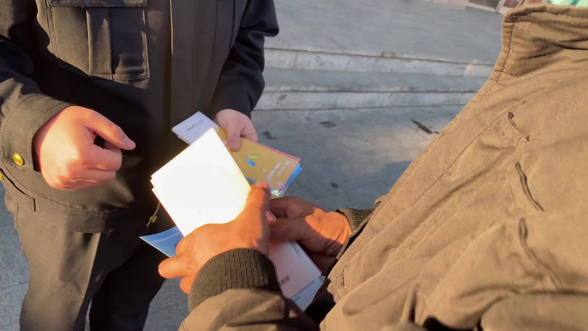 县市监局启动“安全用药月”活动