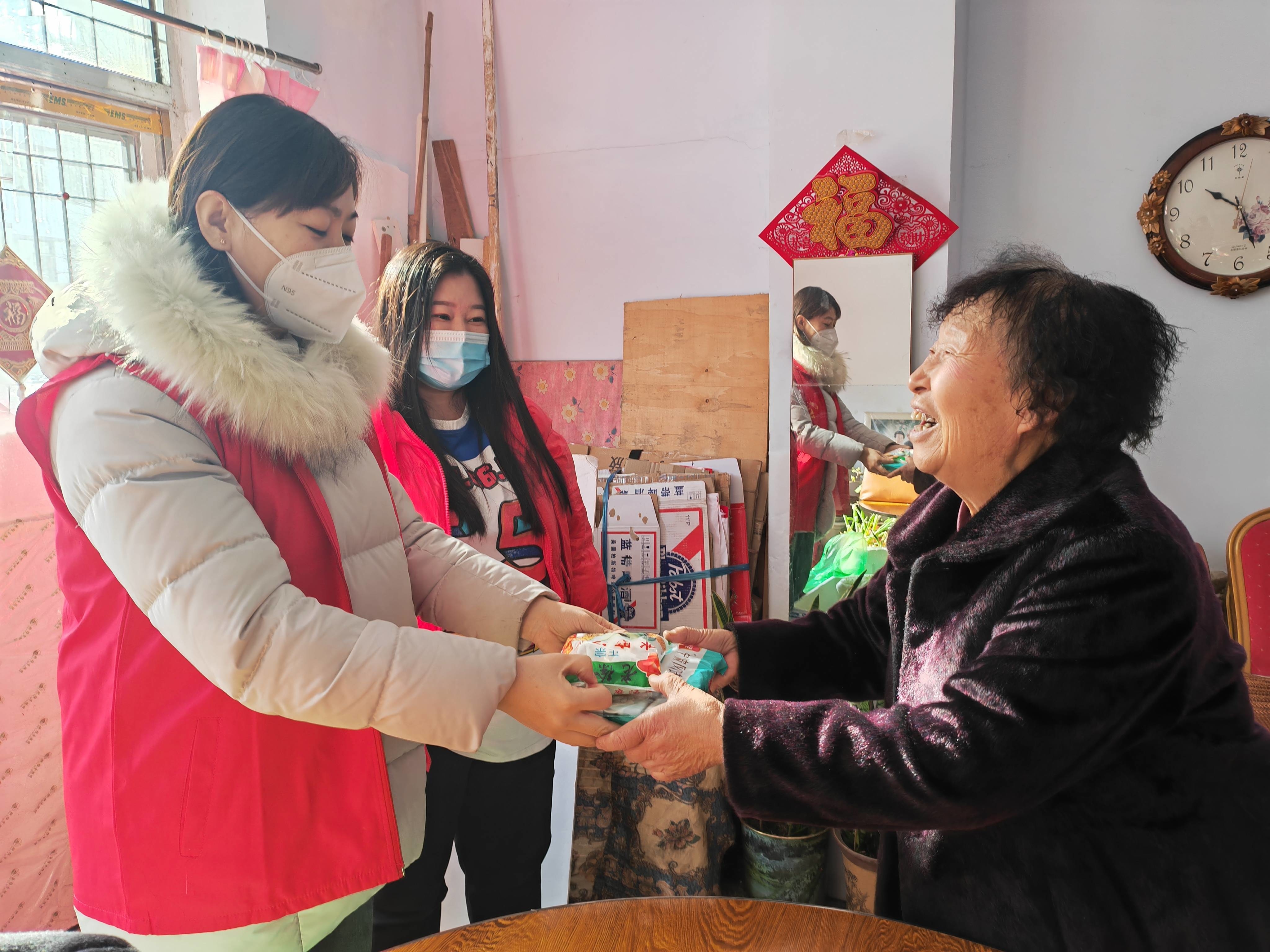 【网络中国节 · 元宵】集安市黎明街道锦江社区开展“喜迎元宵节·爱心送汤圆”主题活动