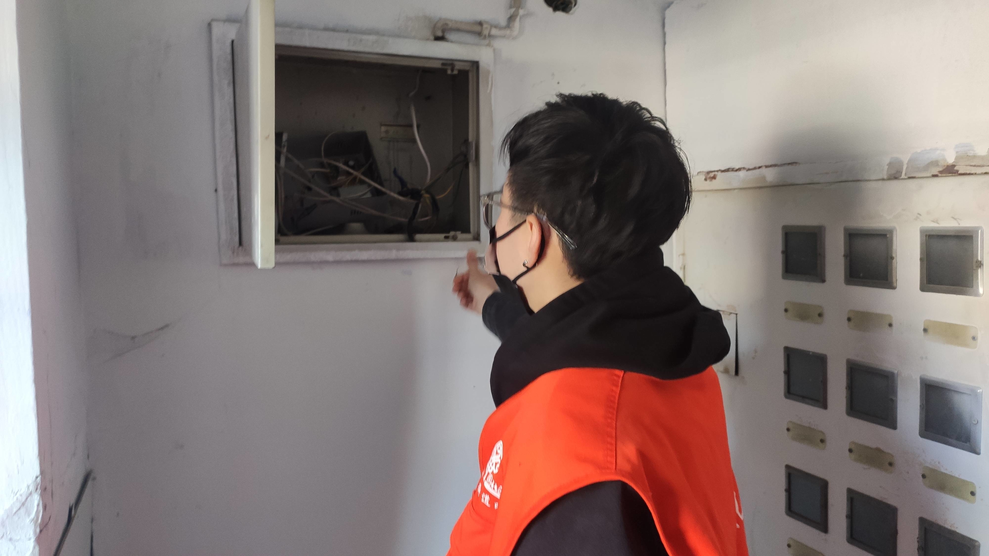 集安市城东街道站北社区开展网格互检互查活动