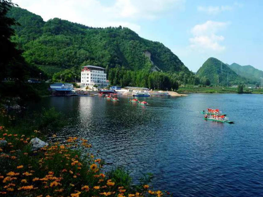 每日一景丨集安市羊鱼石第一漂景区
