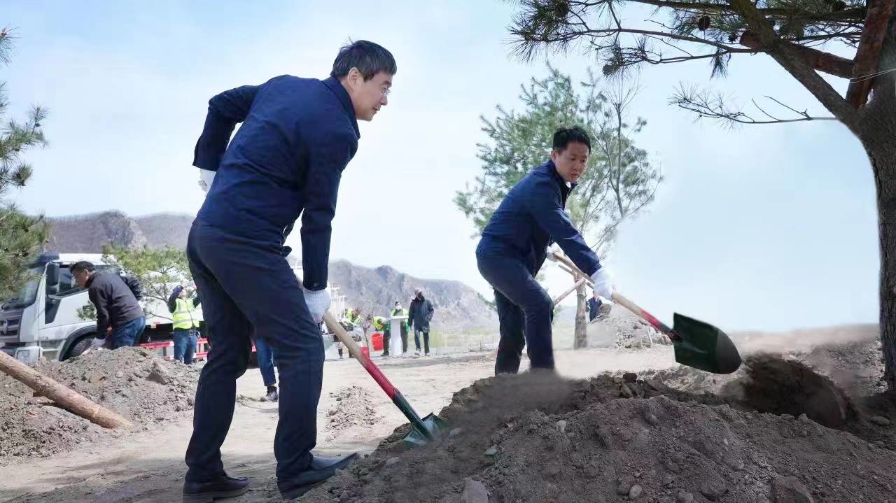 权大杰：牢固树立绿水青山就是金山银山理念 努力打造青山常在、绿水长流、空气常新的美丽图们