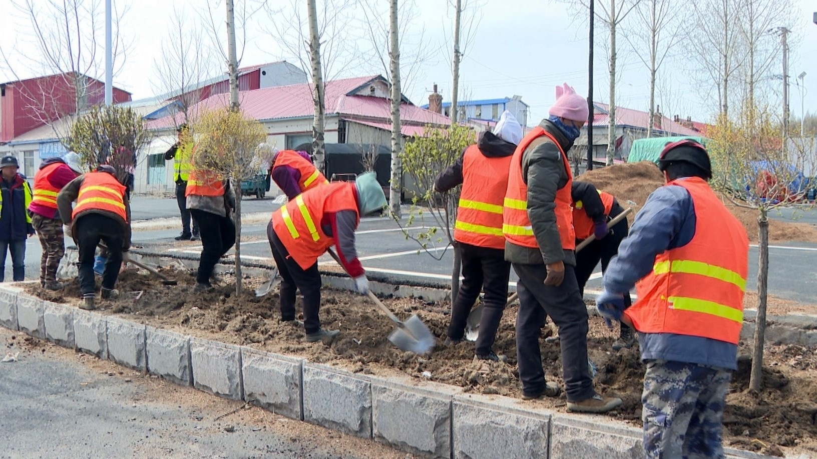 【文明创城 你我同行】蛟河市交通运输局全面做好2023年春季路况恢复和公路绿美化工作