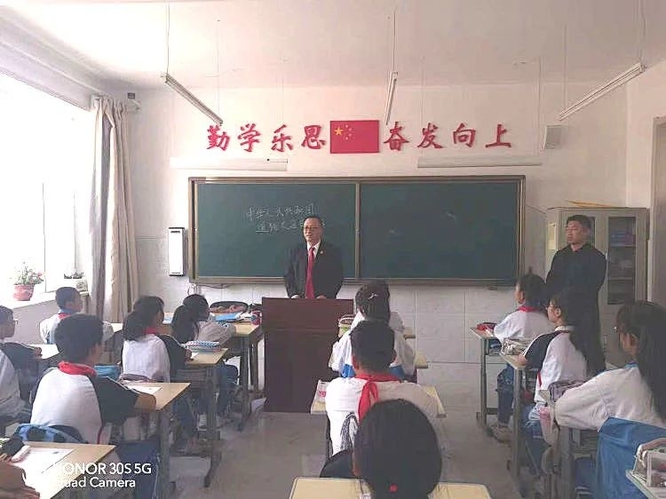 大安市烧锅镇乡中心校法制进校园