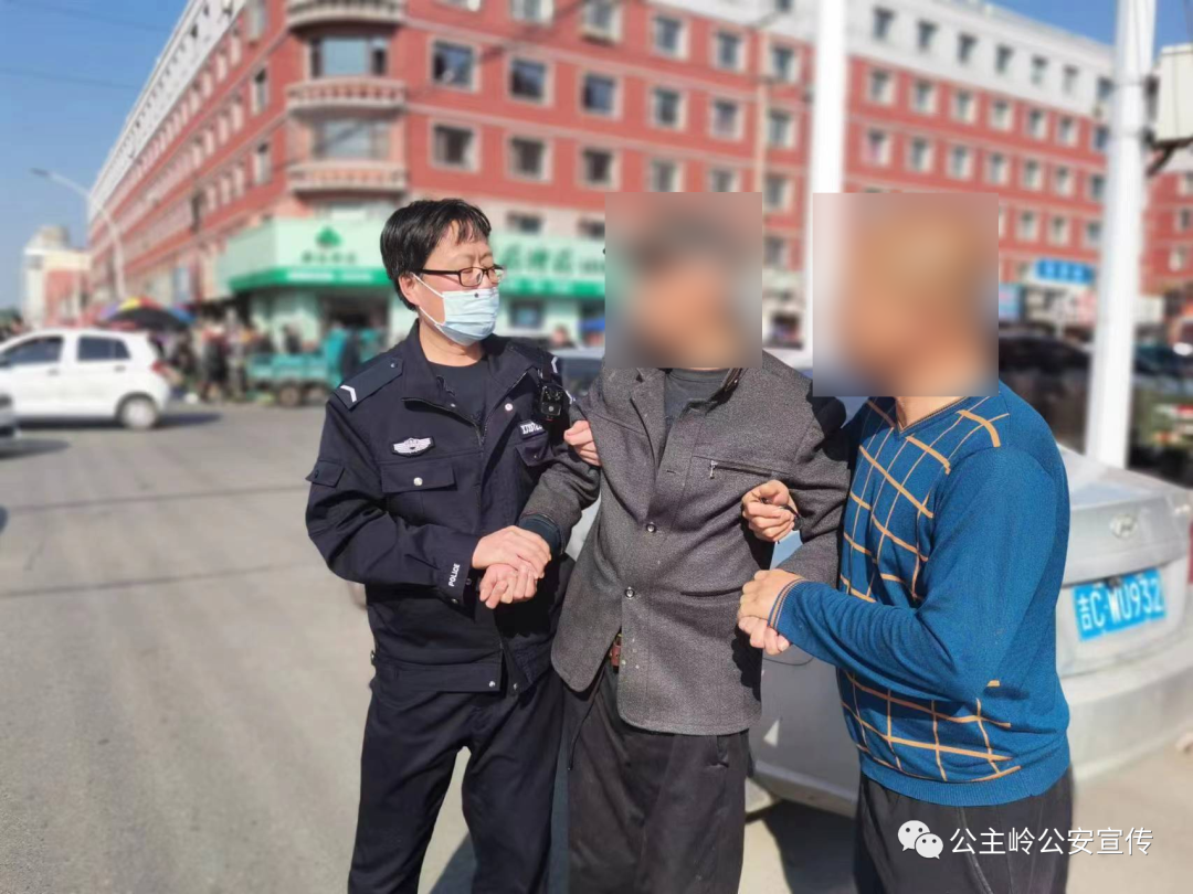 暖心警事丨铁北派出所：老人路边摔倒 民警快速救助