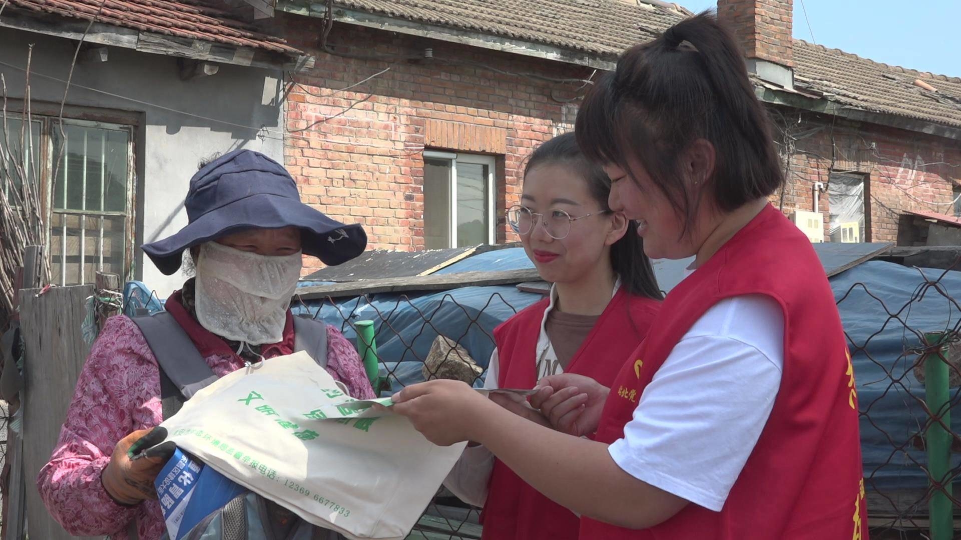 通化市生态环境局集安市分局开展“5·22”生物多样性宣传活动