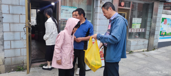 民主街文化社区开展“六一暖童心 圆梦微心愿”活动