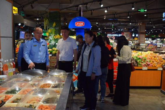 丹江街林建社区联合市场监督管理局开展食品安全检查