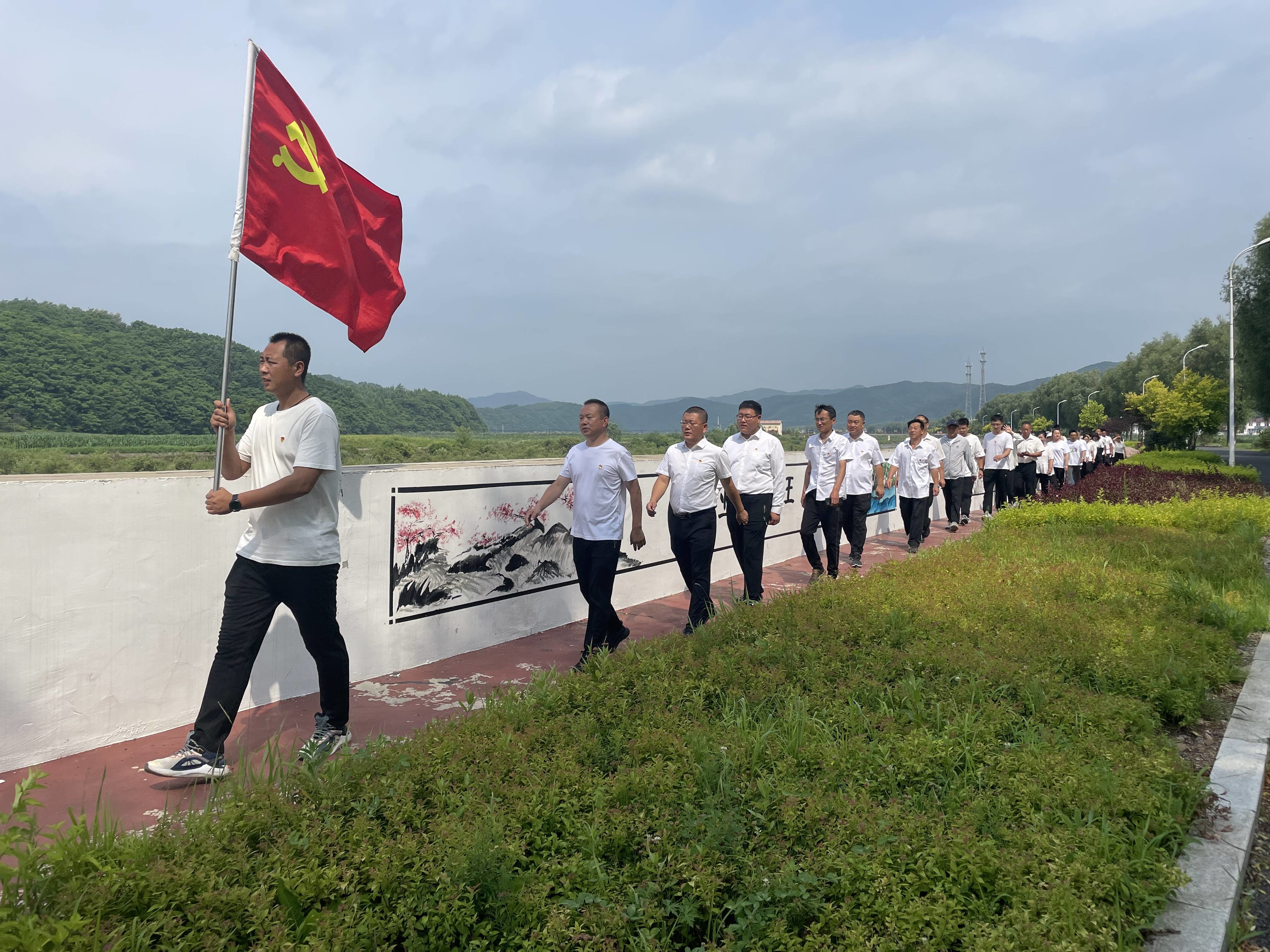 集安市台上镇开展“弘扬抗联精神 传承红色基因”主题教育活动