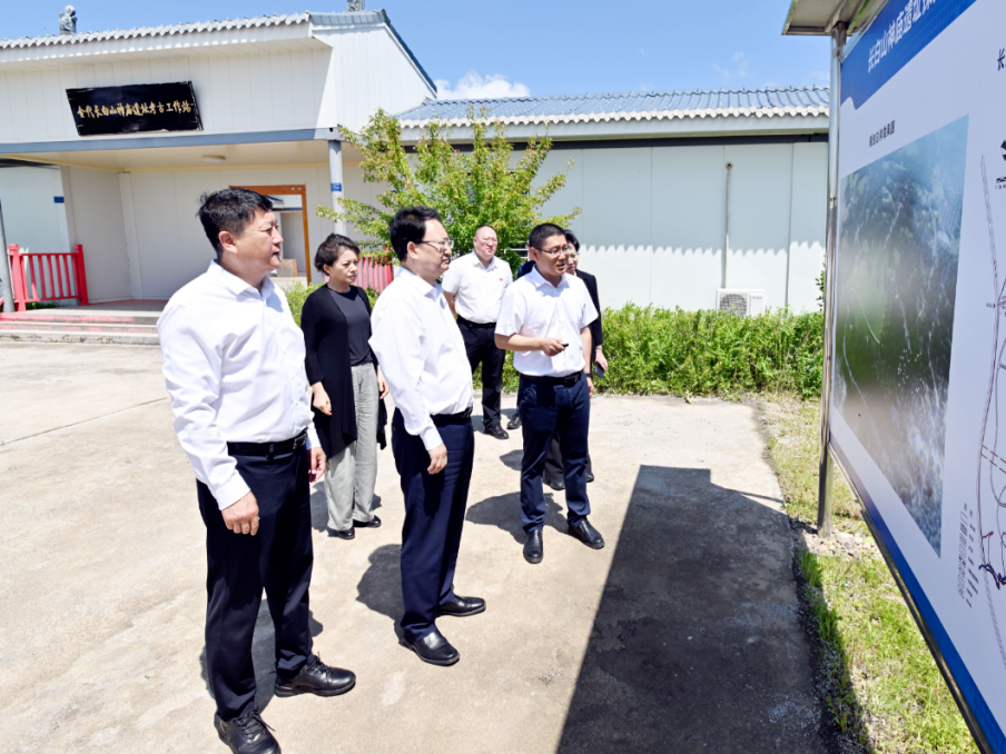 景俊海：完整把握准确理解全面落实新发展理念 努力把绿水青山冰天雪地变为金山银山