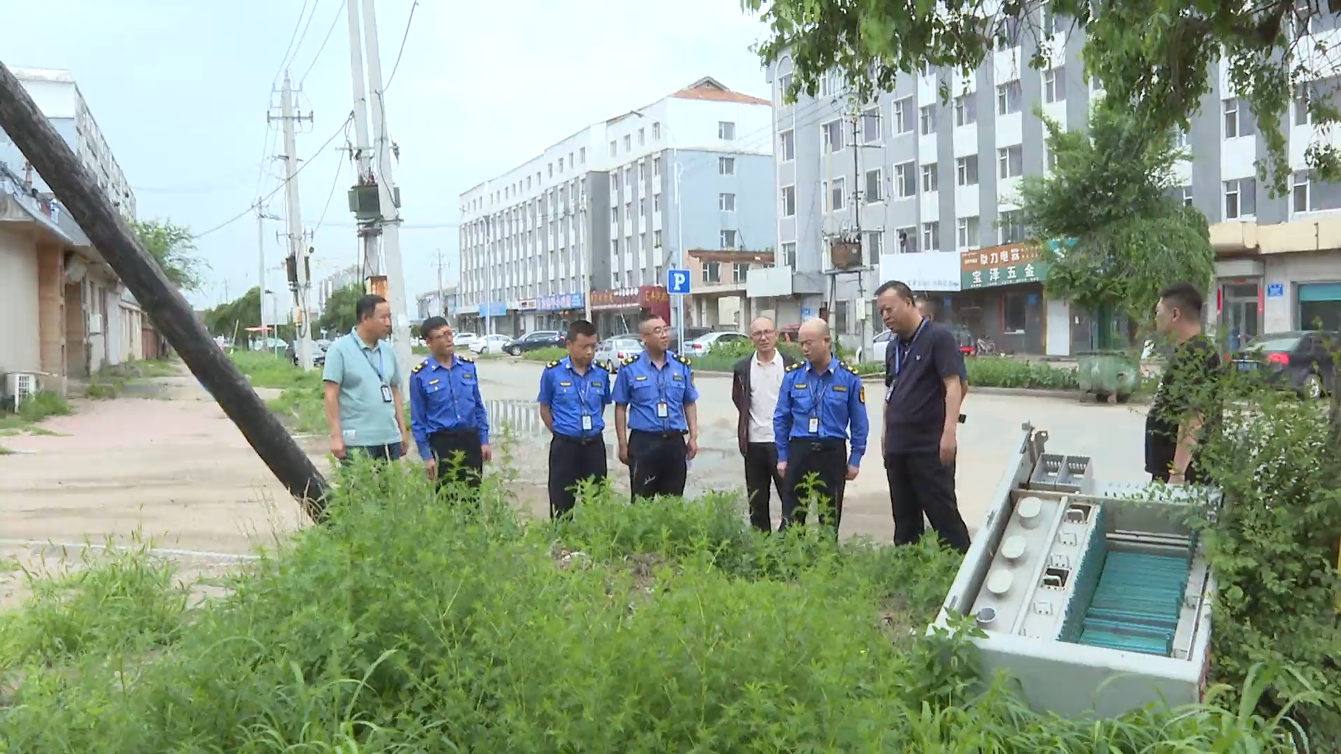 榆树市爱卫会 榆树市城市管理执法局督导检查榆树市区环境卫生