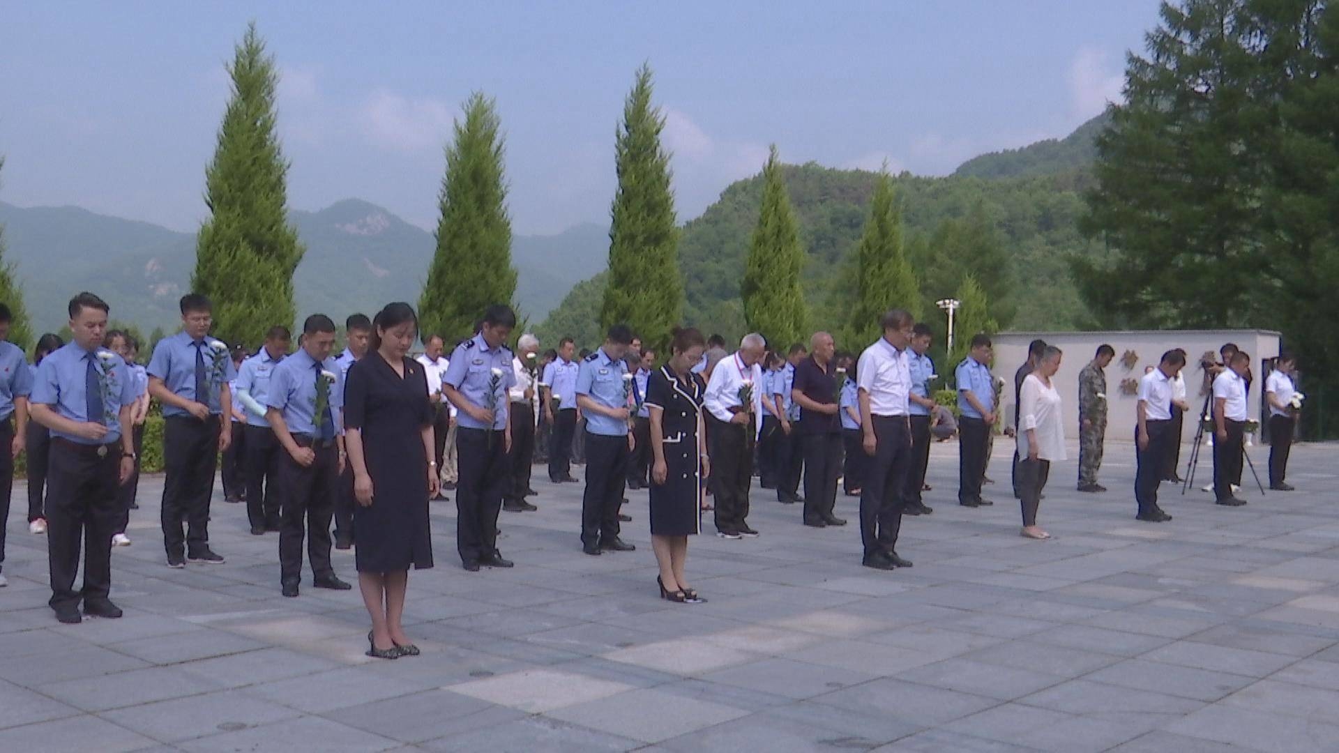 集安市举行“抗美援朝第一渡”吉林·集安纪念抗美援朝胜利70周年“缅怀先烈 牢记使命”祭扫活动