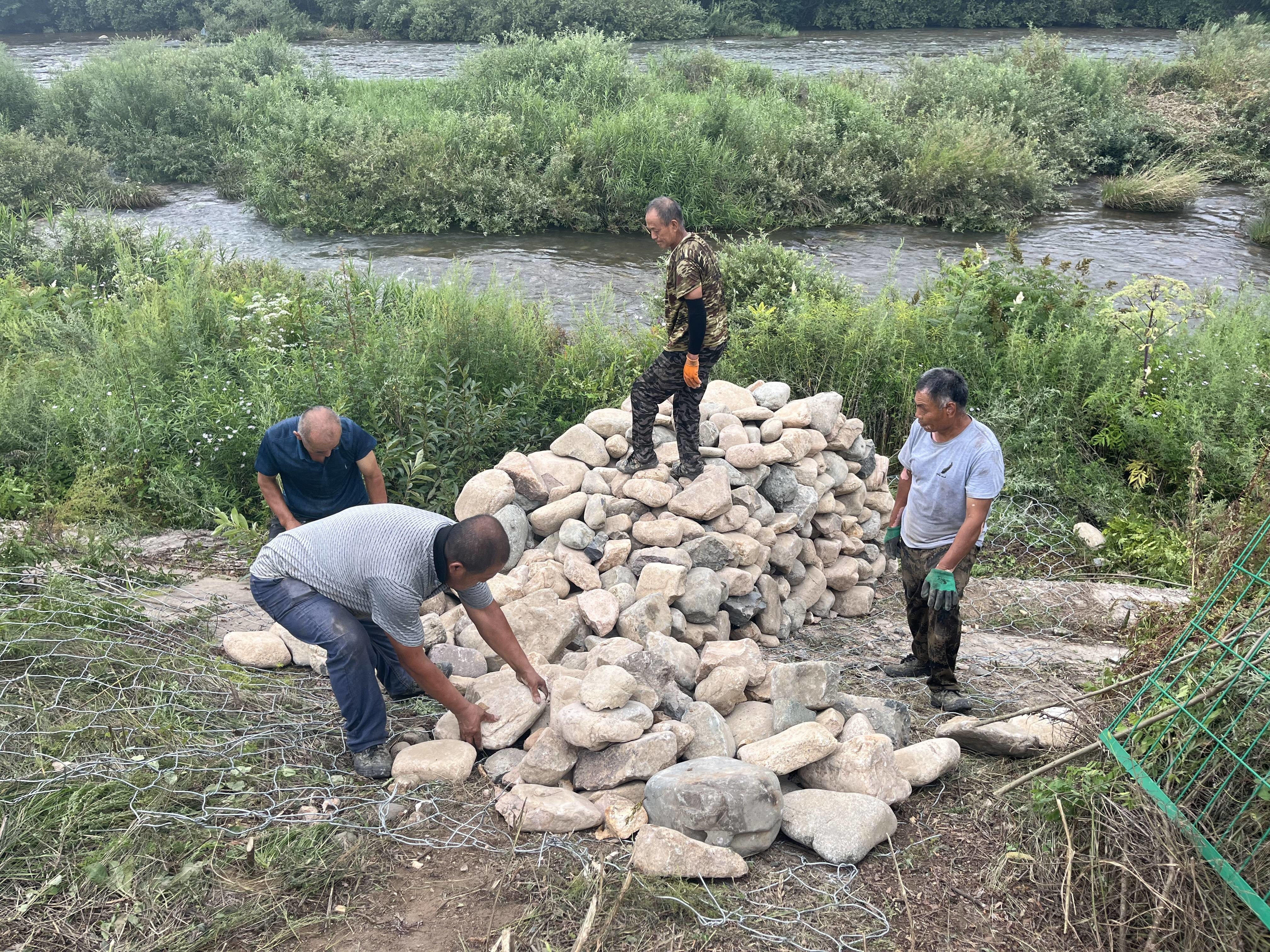 防汛防灾丨集安市清河镇抢修水毁工程 筑牢防汛安全堤坝