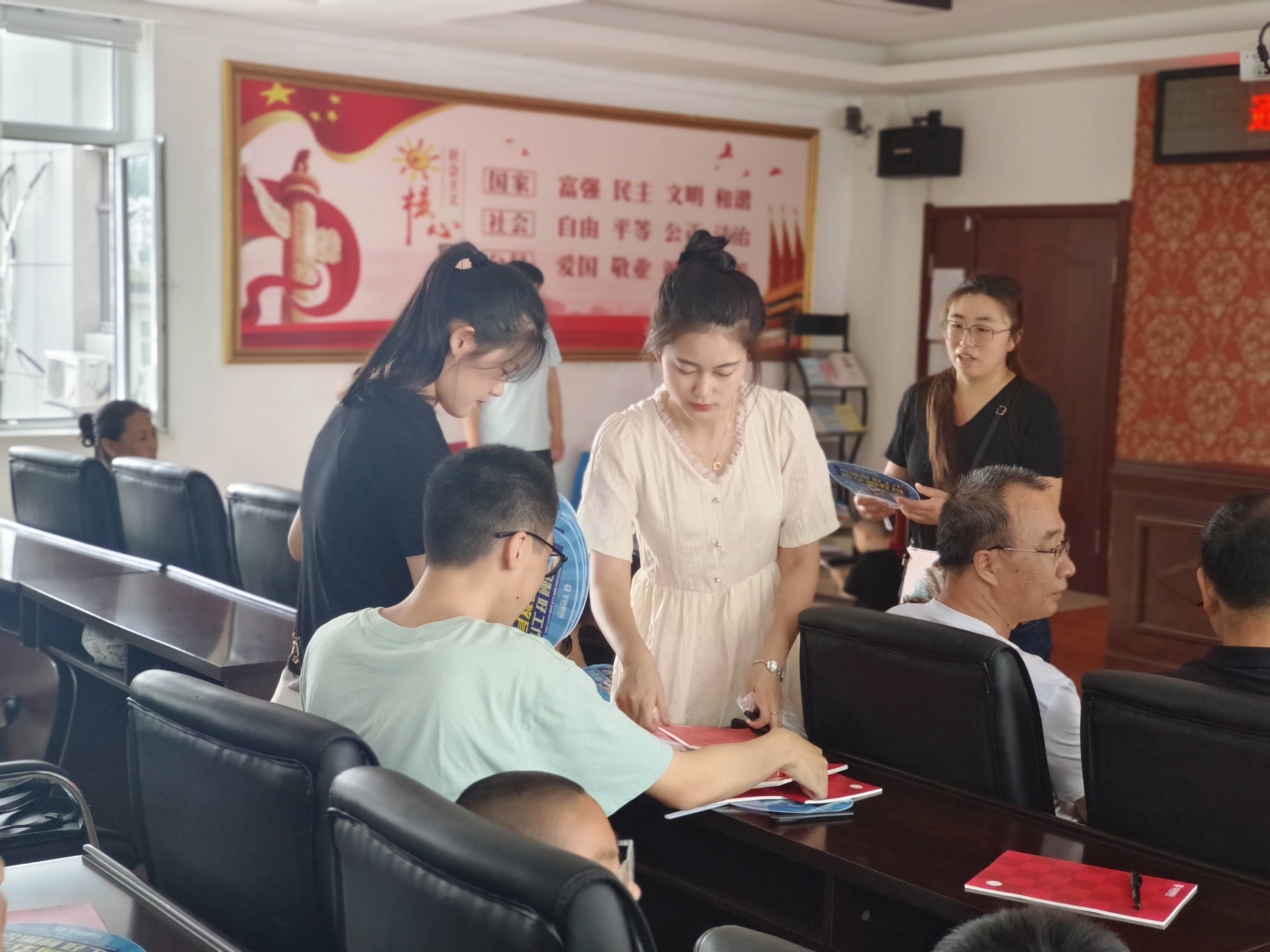 集安市通胜街道关工委开展青少年红色爱国主义教育宣讲活动