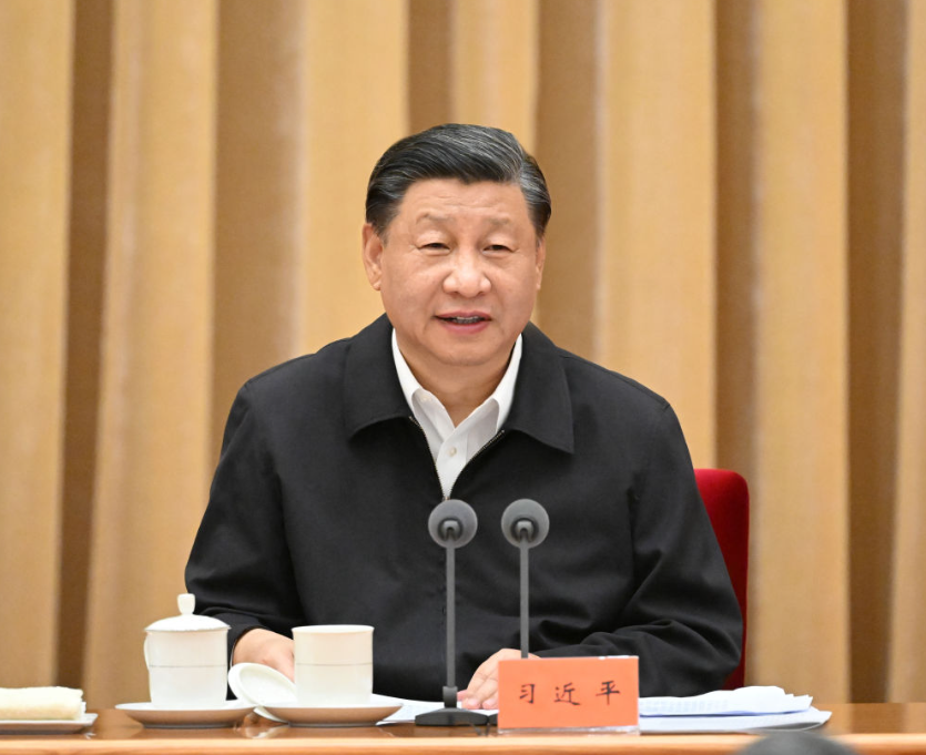 镜观·领航丨习近平：统筹山水林田湖草沙系统治理