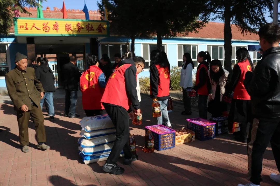 【一线】重阳慰问敬老院 浓浓情意暖人心——公主岭市杨大城子镇新时代文明实践所开展志愿服务活动