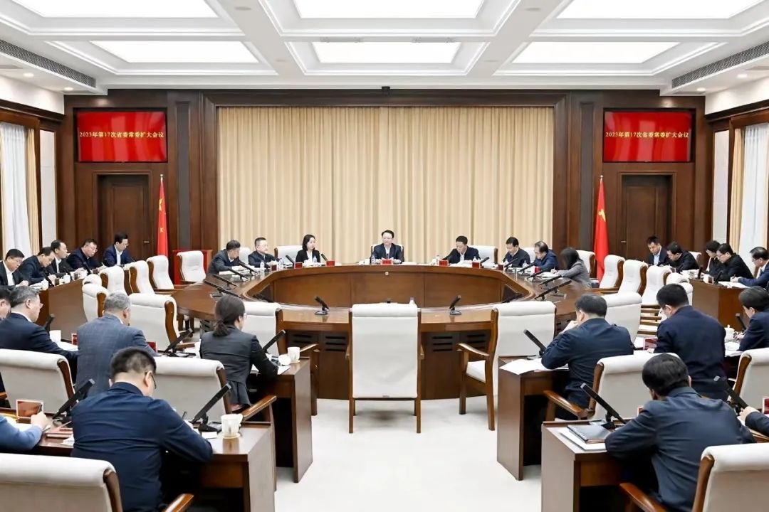 景俊海：牢固树立大抓基层大抓基础的鲜明导向 把各领域基层党组织建成坚强战斗堡垒