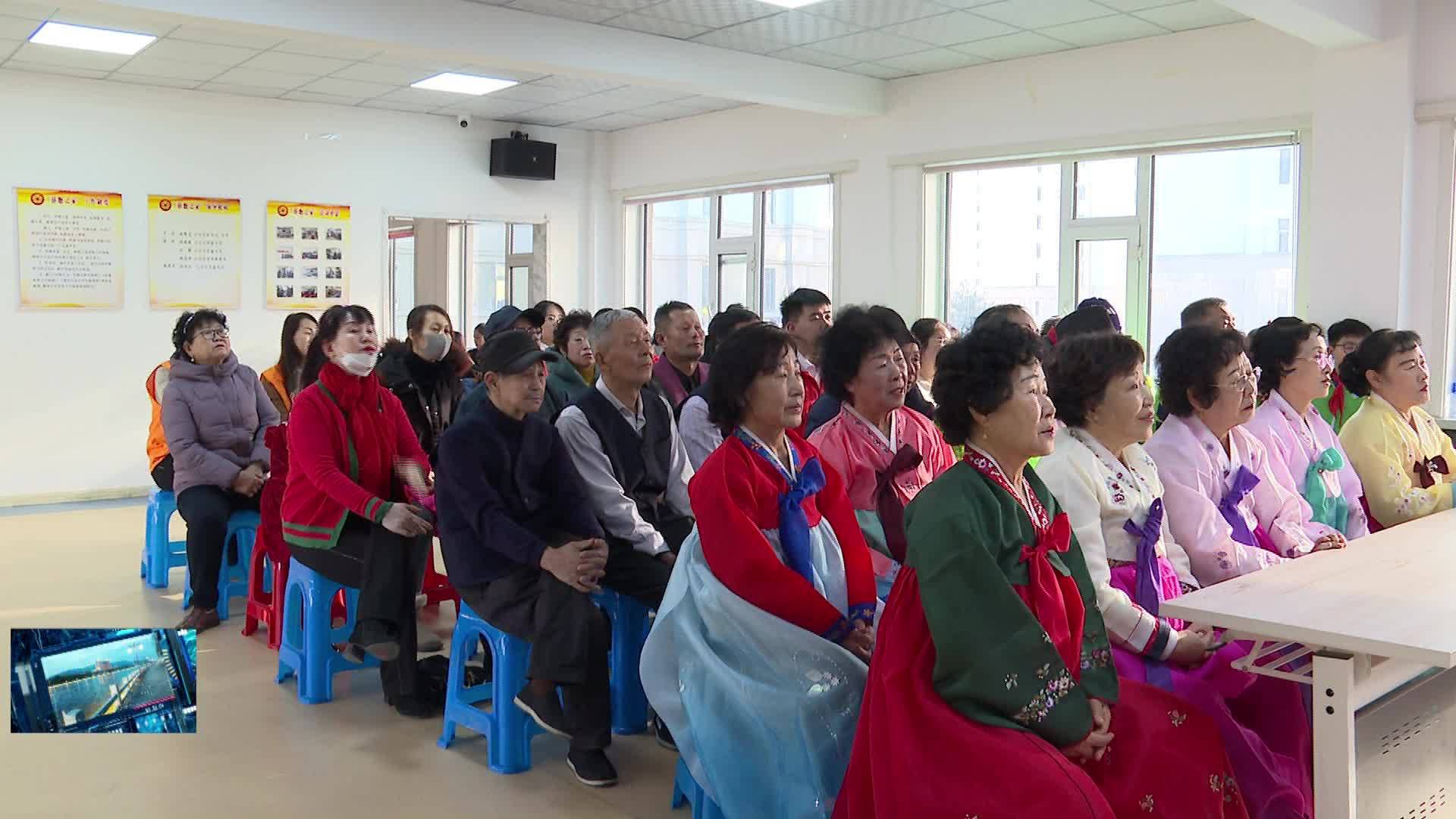 01月19日“腊八”送温情 “粥到”暖人心