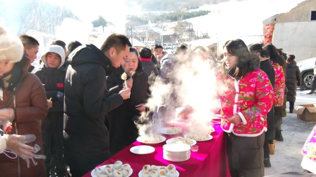 【​新春走基层 】松岭雪村“年味浓” 旅游火爆“春节档”