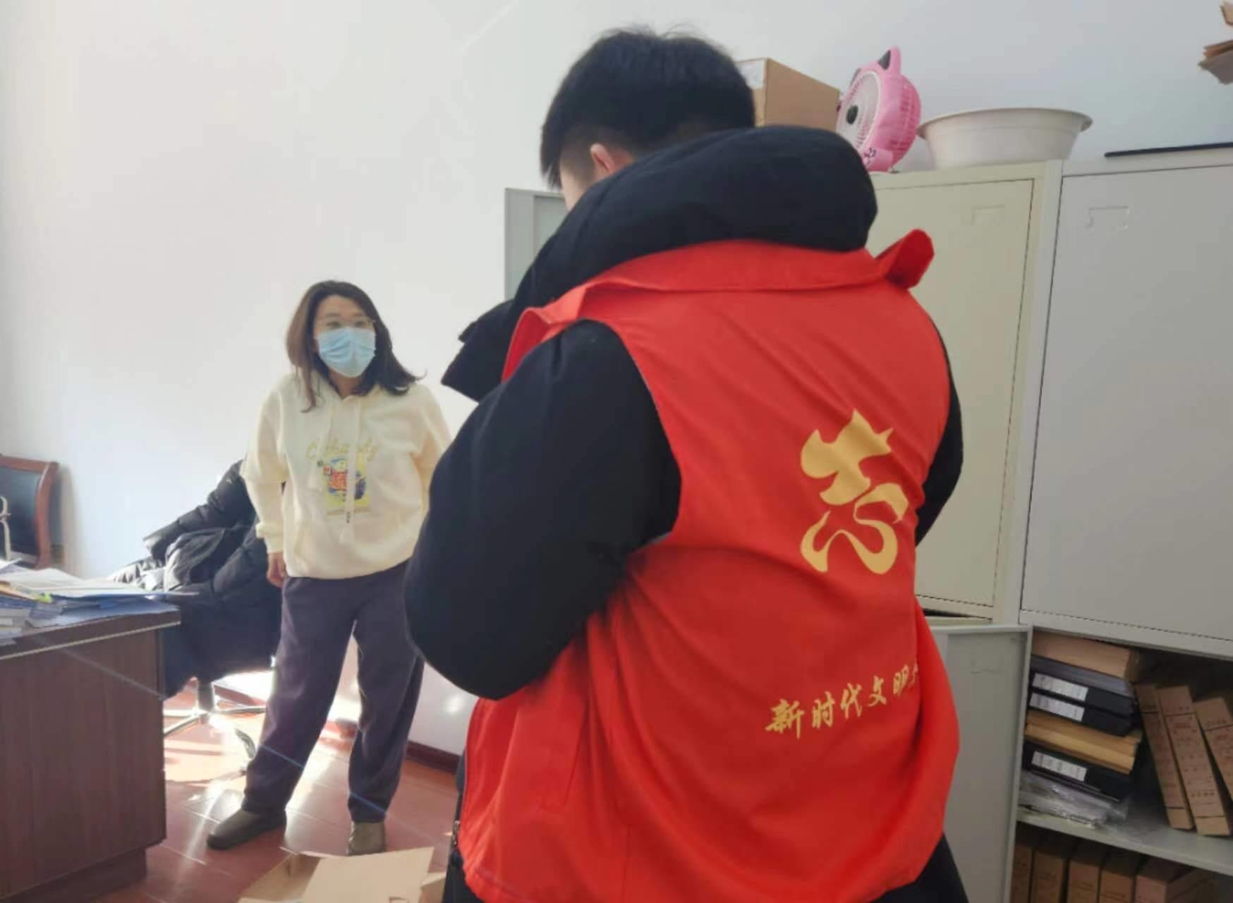 争创全国文明城市丨长白县长白镇塔山社区：开展诚信经营文明实践宣传活动